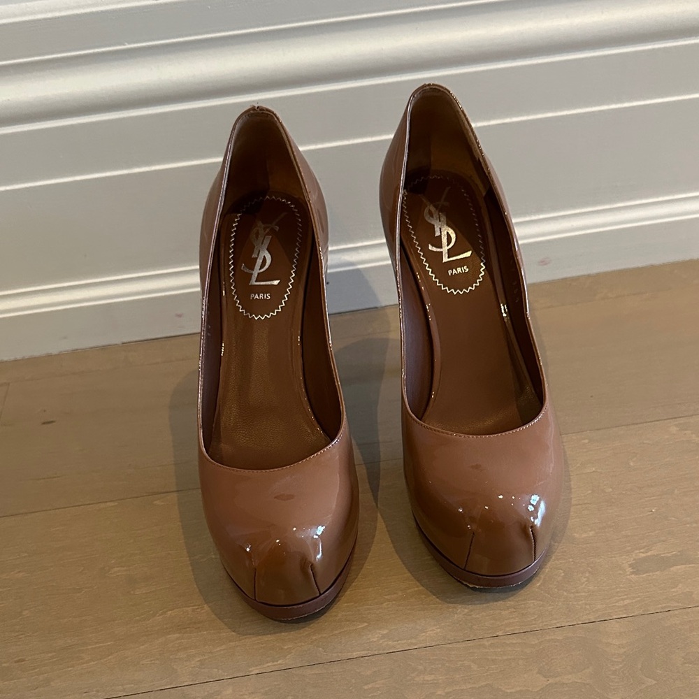 Yves Saint Laurent Tan Patent Leather Heels